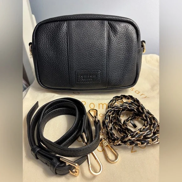 Pom Pom London Black Leather Crossbody - Picture 1 of 2